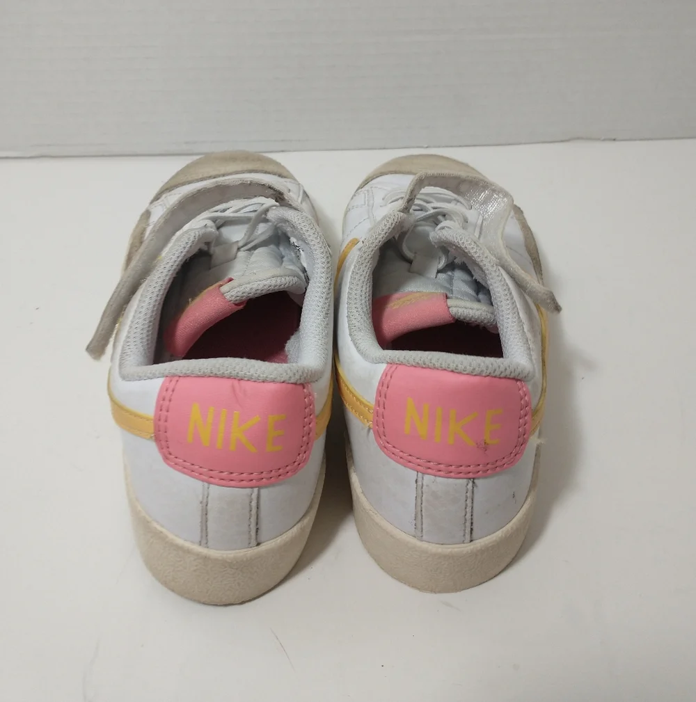 Nike Blazer Low '77 Vintage‎ Sneaker, White,Yellow And Pink, Size 2Y